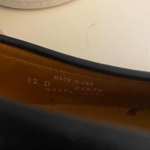Lightly Worn Allen Edmonds slip on loafers! - Picture 2 of 5